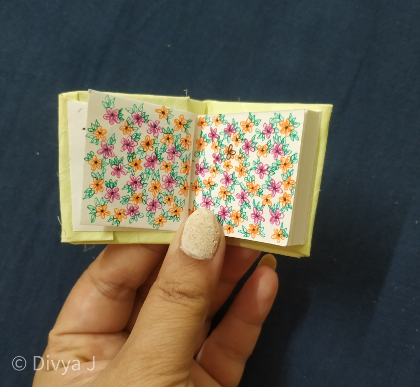 Floral Doodle on 4×4 cm Mini Sketchbook by Ayush Paper from Sakura Pigma micron pen